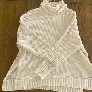 White/cream oversized sweater